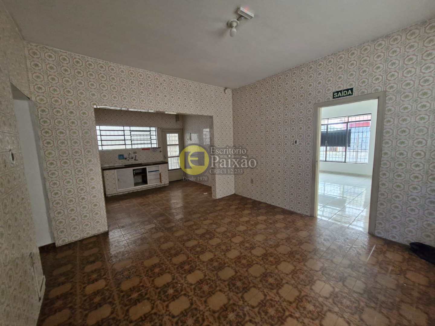 Casa à venda e aluguel com 3 quartos, 300m² - Foto 10