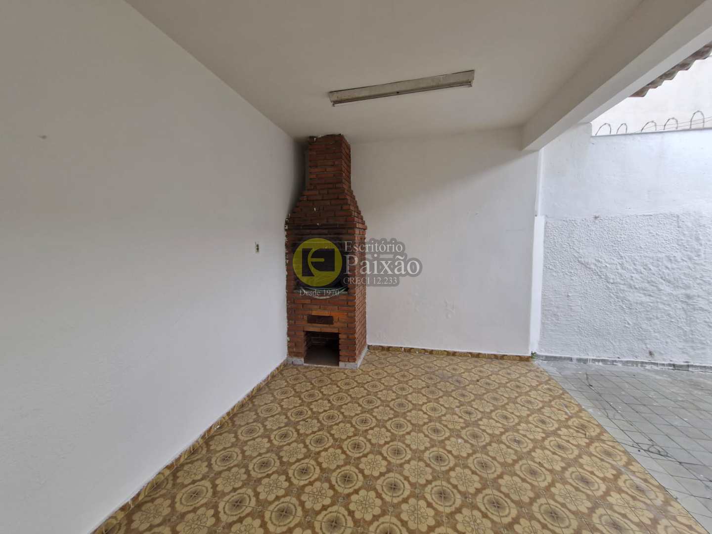 Casa à venda e aluguel com 3 quartos, 300m² - Foto 31