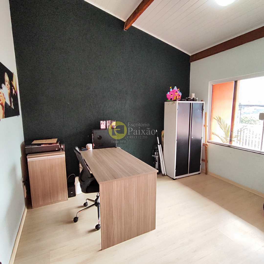 Casa à venda com 3 quartos, 150m² - Foto 9