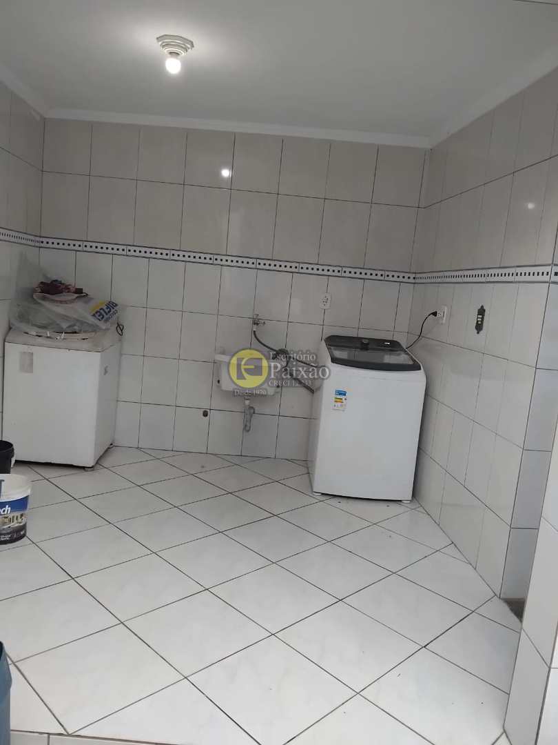 Casa à venda com 2 quartos, 225m² - Foto 15