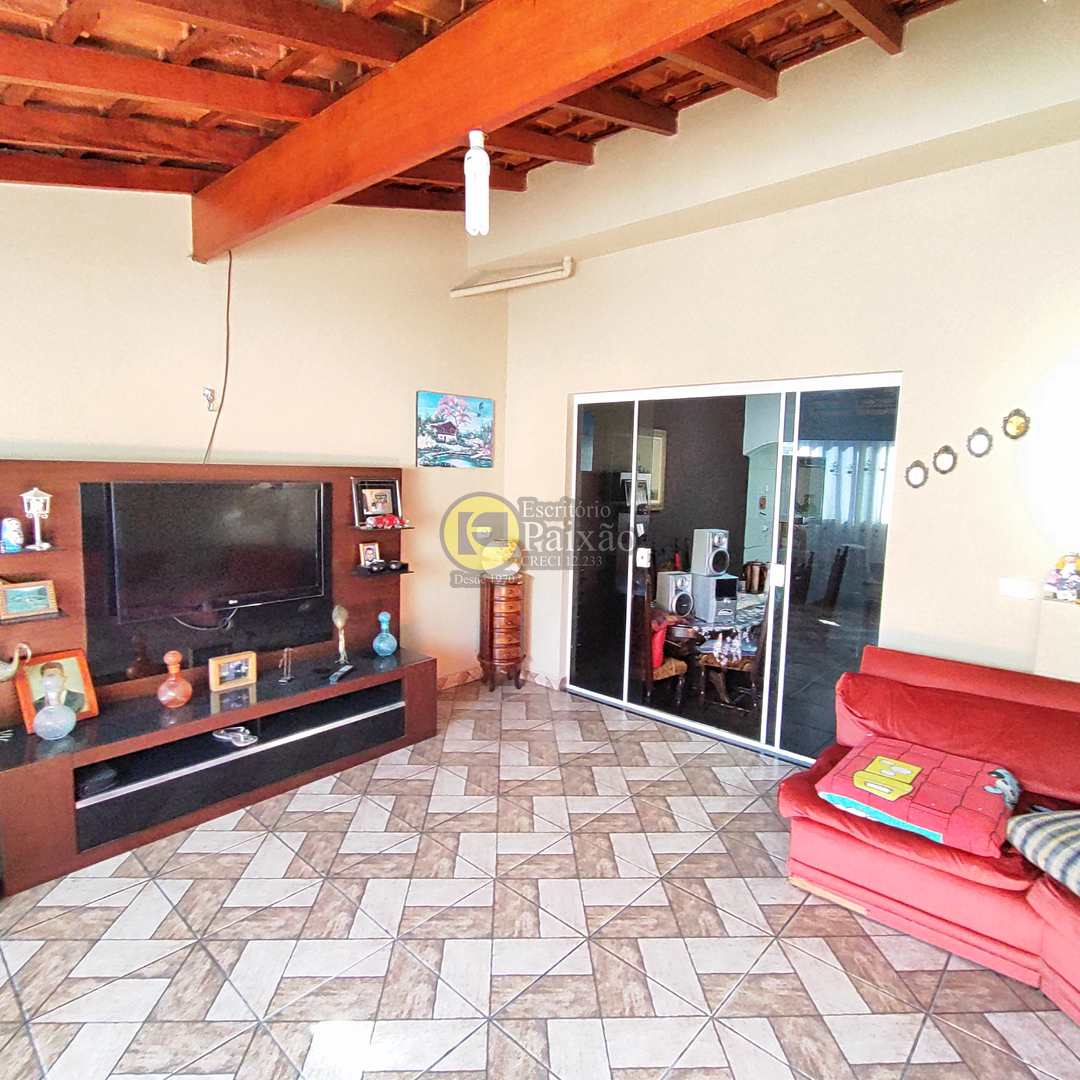 Sobrado à venda com 3 quartos, 250m² - Foto 4