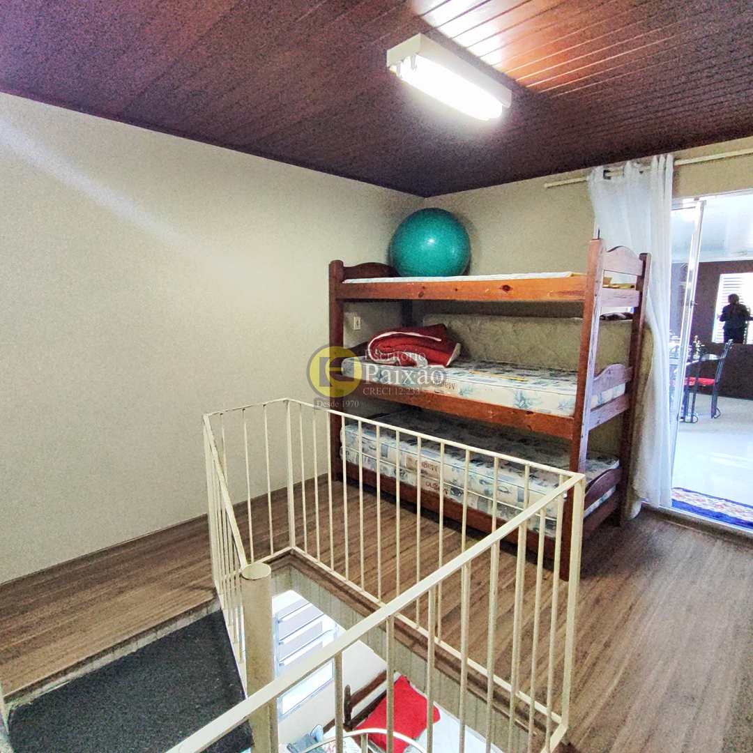 Sobrado à venda com 3 quartos, 250m² - Foto 18