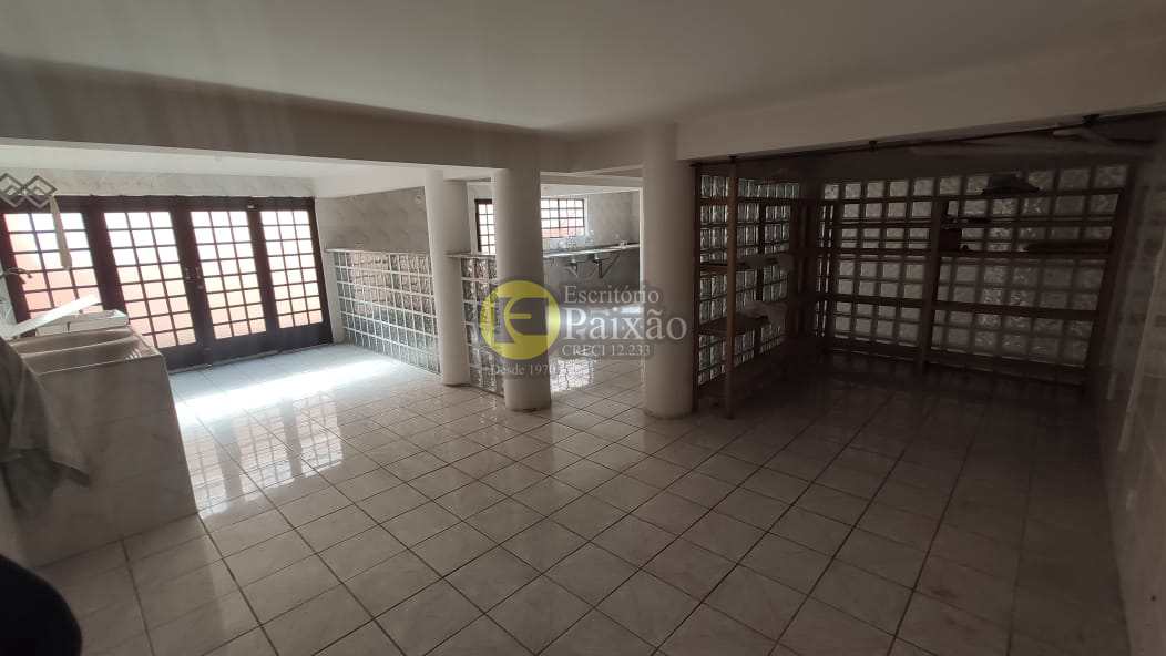 Casa à venda com 3 quartos, 225m² - Foto 26