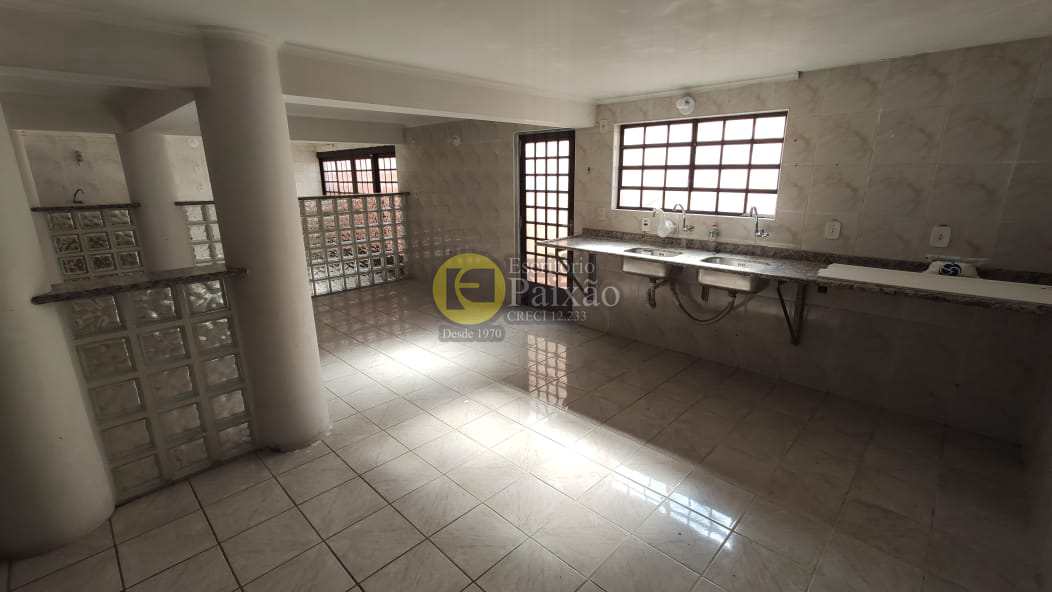 Casa à venda com 3 quartos, 225m² - Foto 24