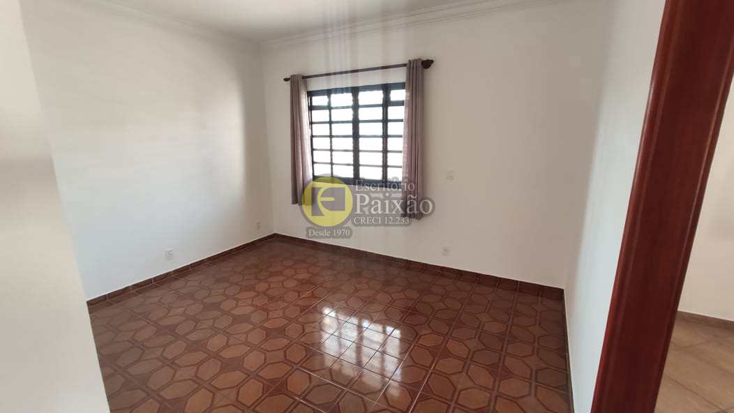 Casa à venda com 3 quartos, 225m² - Foto 8