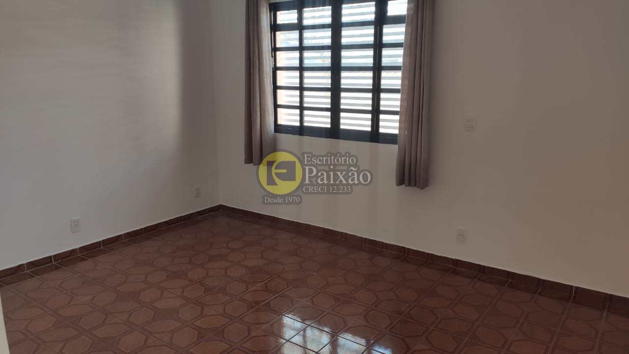 Casa à venda com 3 quartos, 225m² - Foto 9