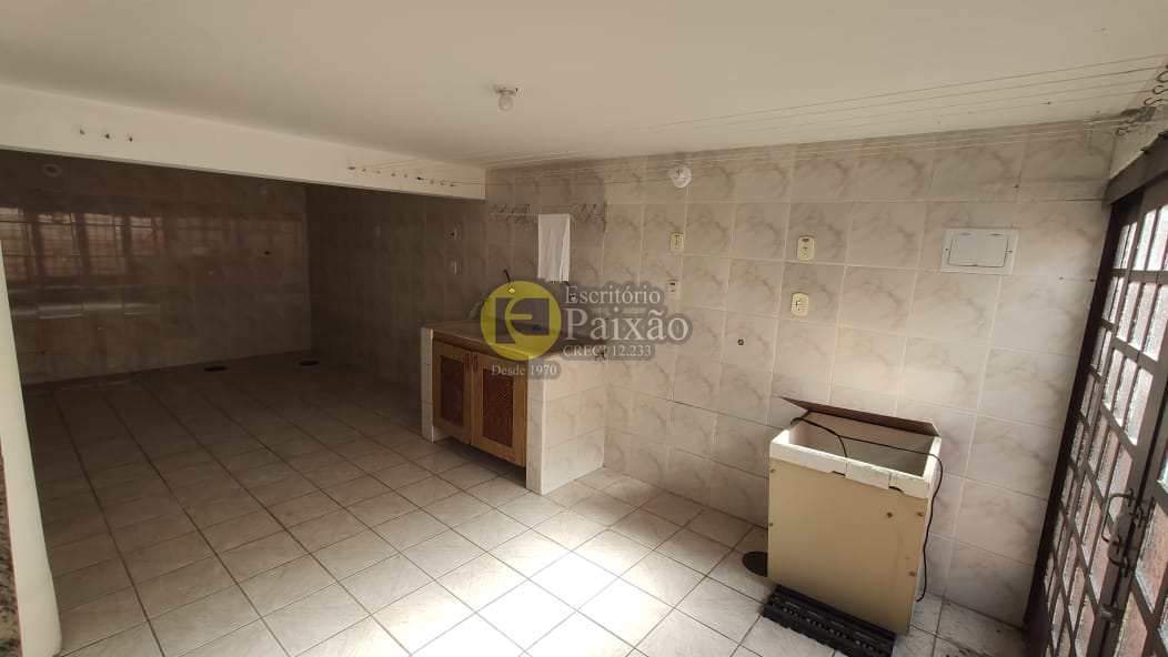 Casa à venda com 3 quartos, 225m² - Foto 27