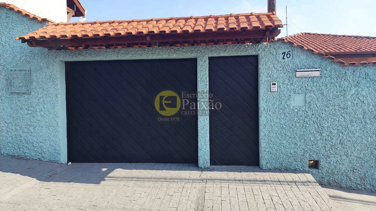 Casa à venda com 3 quartos, 225m² - Foto 2