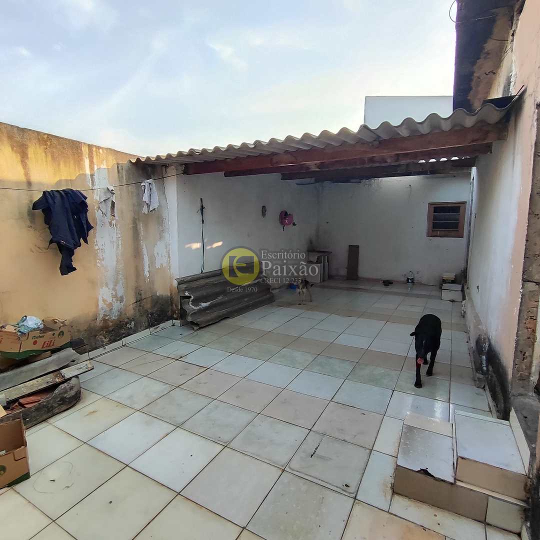 Casa à venda com 2 quartos, 150m² - Foto 6