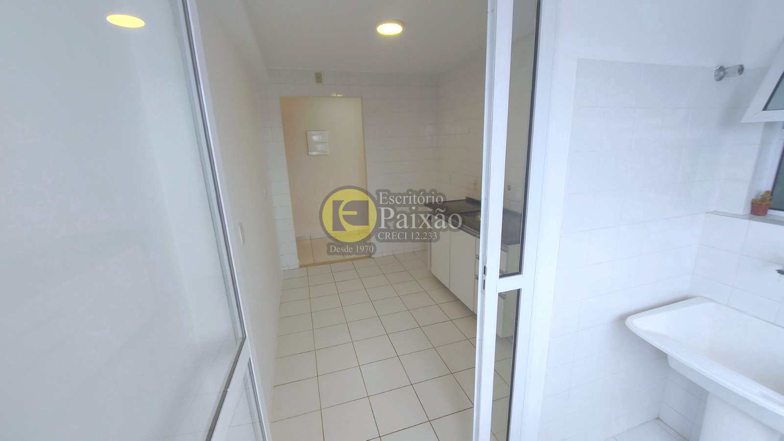 Apartamento à venda com 3 quartos, 62m² - Foto 11