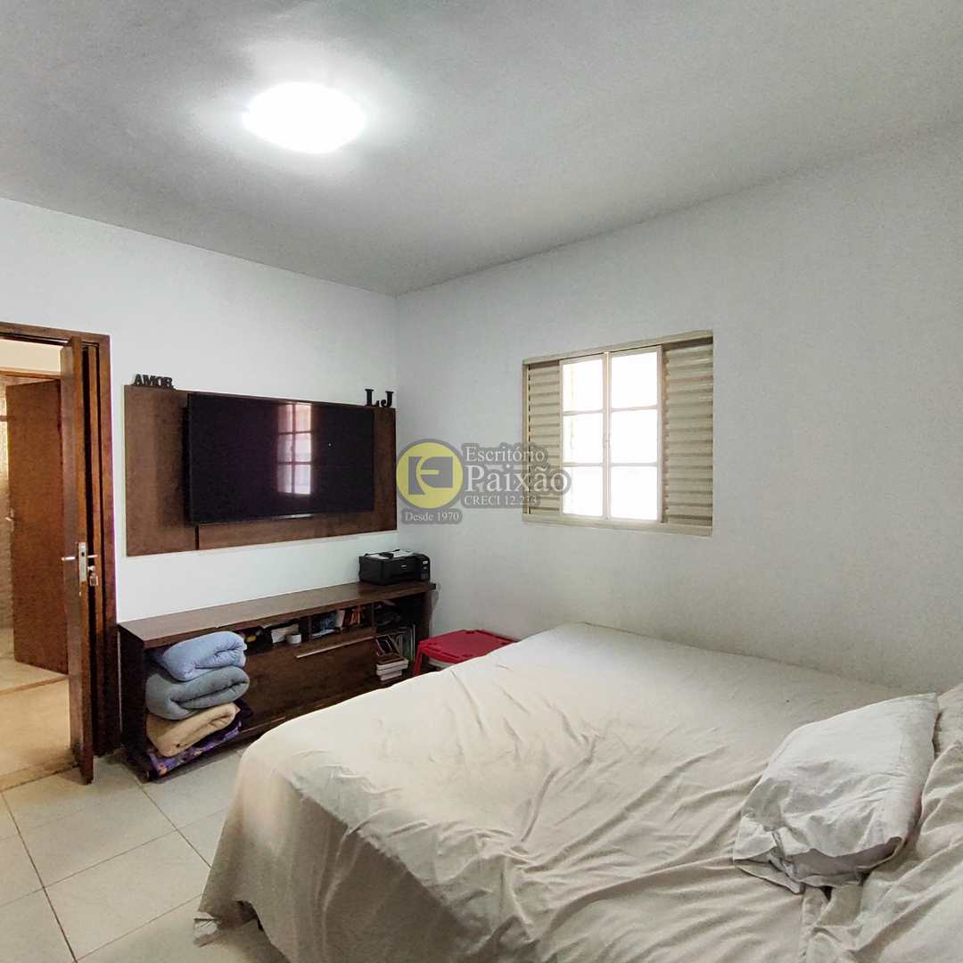 Casa à venda com 3 quartos, 250m² - Foto 19