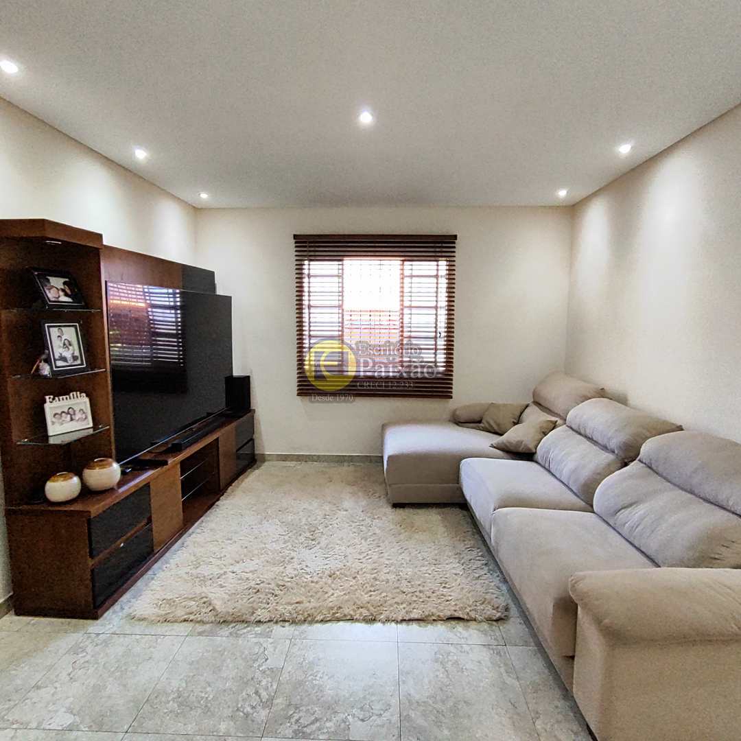 Casa à venda com 3 quartos, 250m² - Foto 9