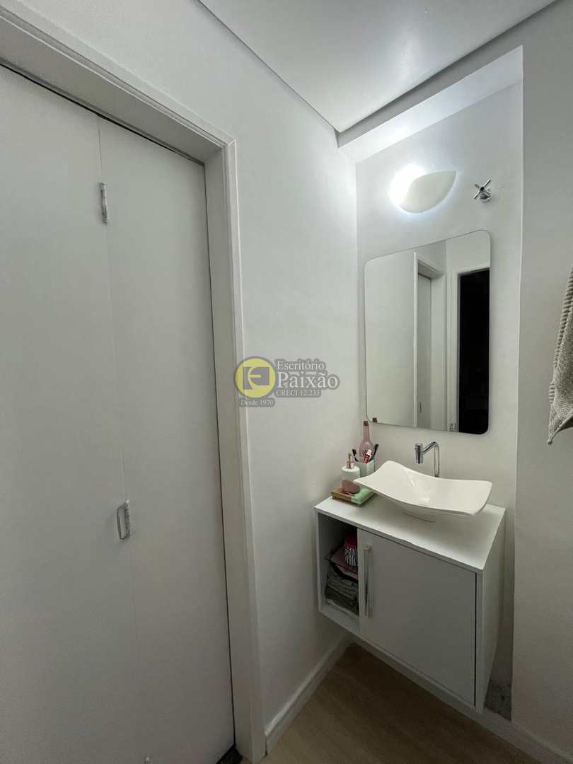 Apartamento à venda com 2 quartos, 62m² - Foto 14