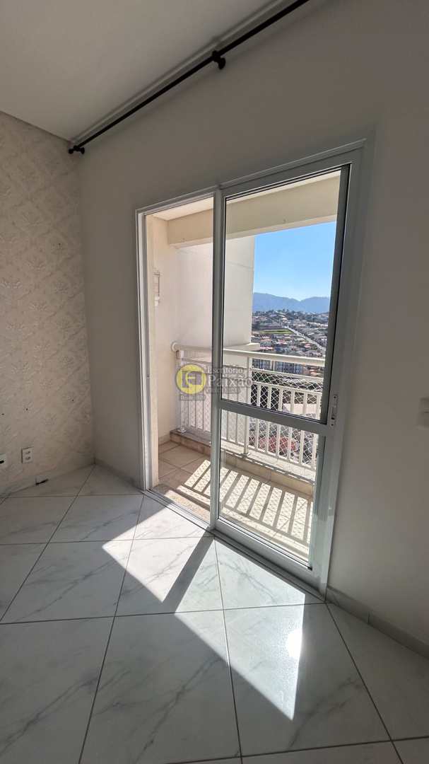 Apartamento à venda com 2 quartos, 63m² - Foto 4