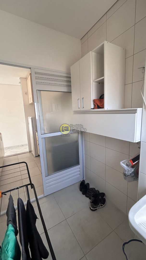 Apartamento à venda com 2 quartos, 63m² - Foto 8