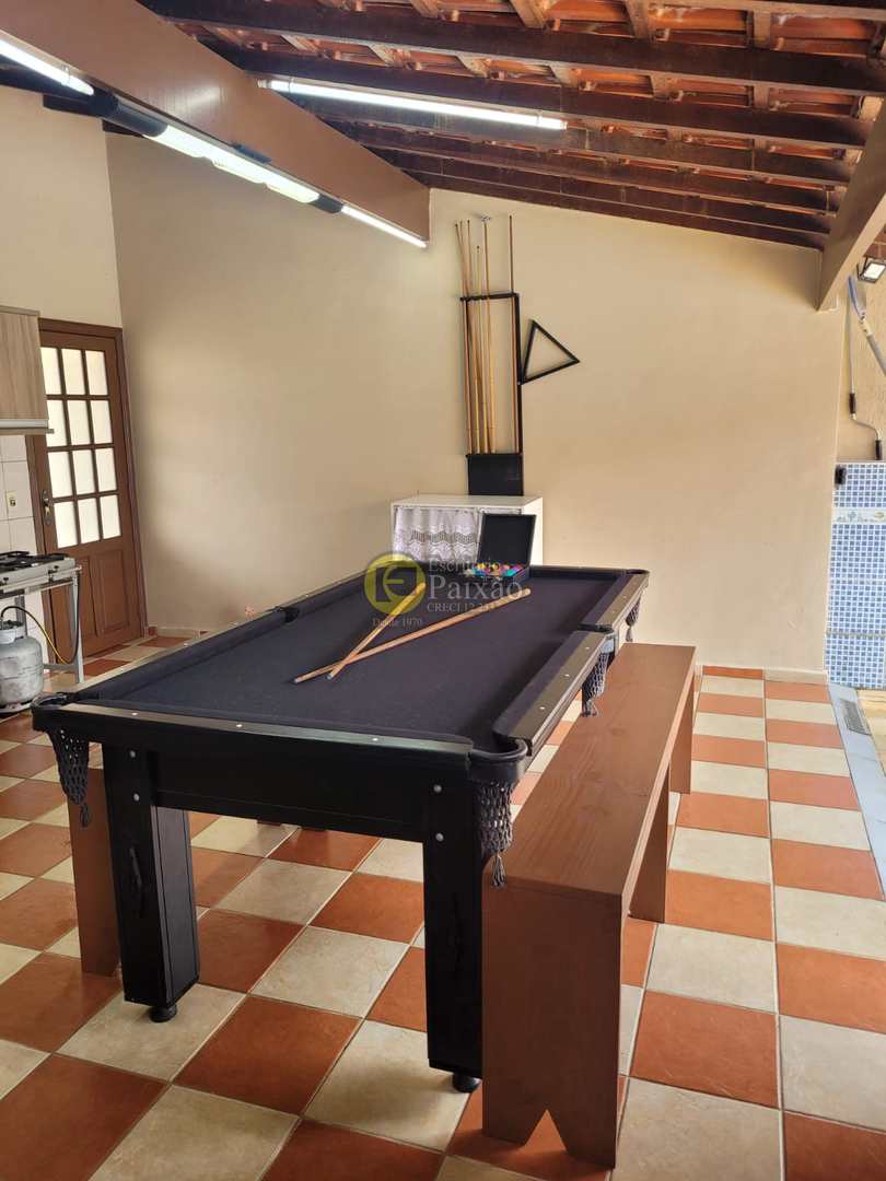 Casa à venda com 3 quartos, 500m² - Foto 7