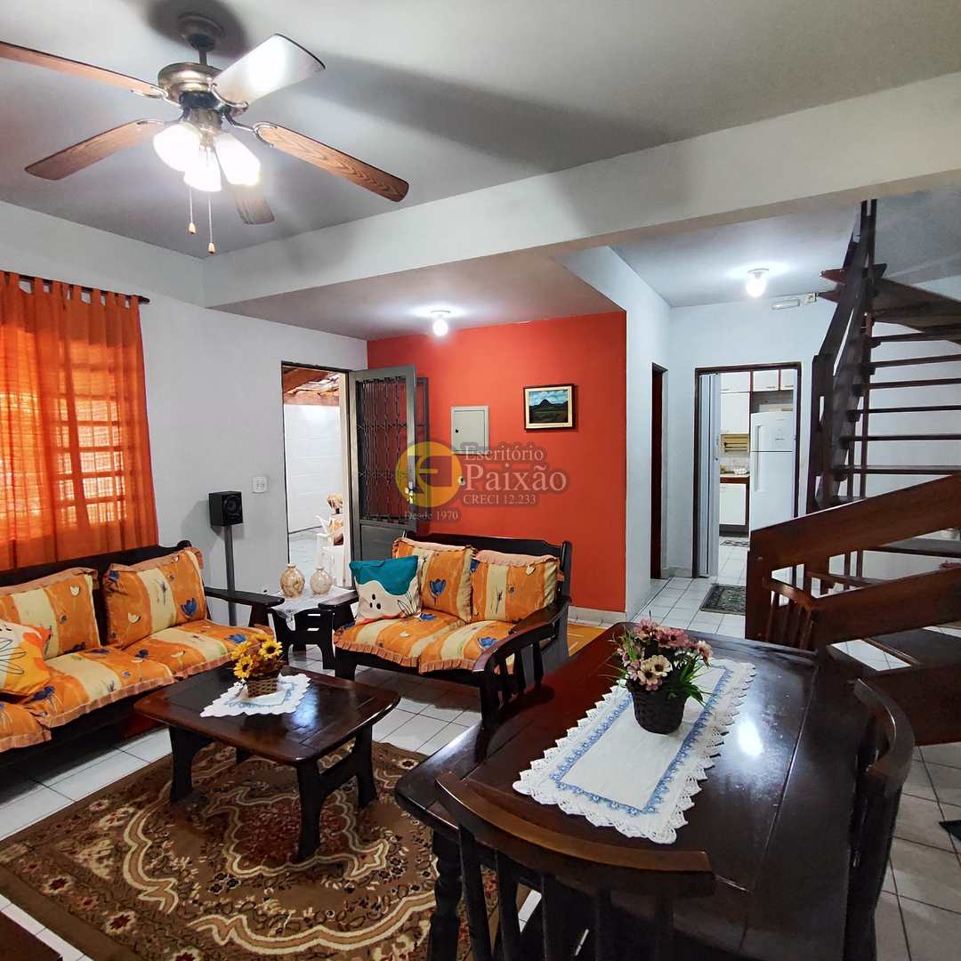 Sobrado à venda com 2 quartos, 371m² - Foto 1