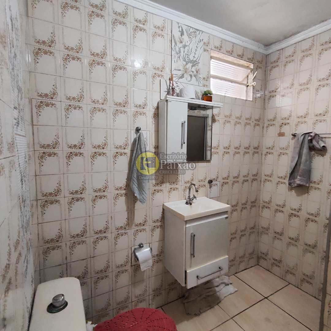 Casa à venda e aluguel com 2 quartos, 240m² - Foto 11