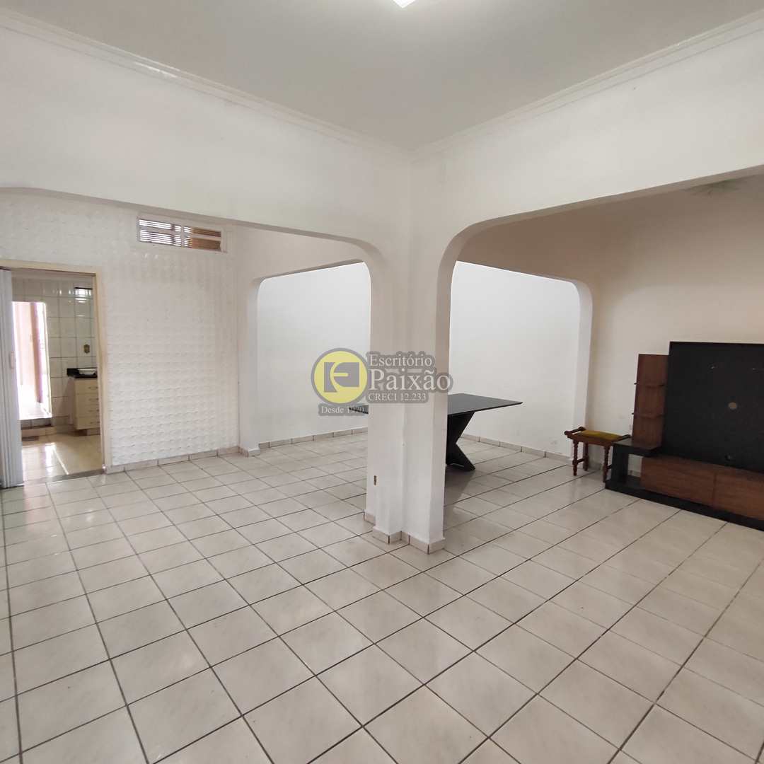 Casa à venda e aluguel com 2 quartos, 240m² - Foto 4