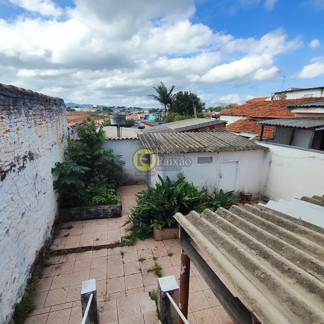 Casa à venda e aluguel com 2 quartos, 240m² - Foto 21