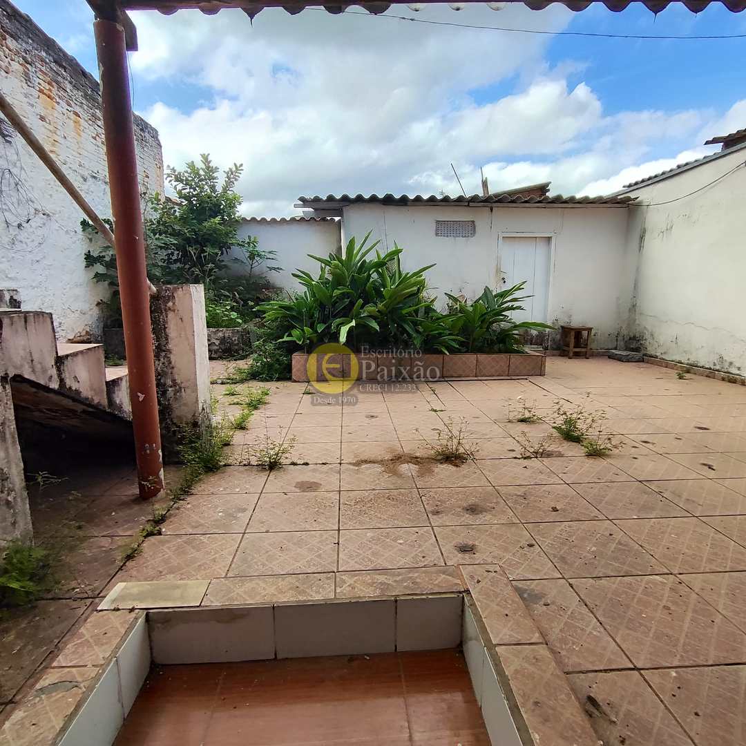 Casa à venda e aluguel com 2 quartos, 240m² - Foto 27