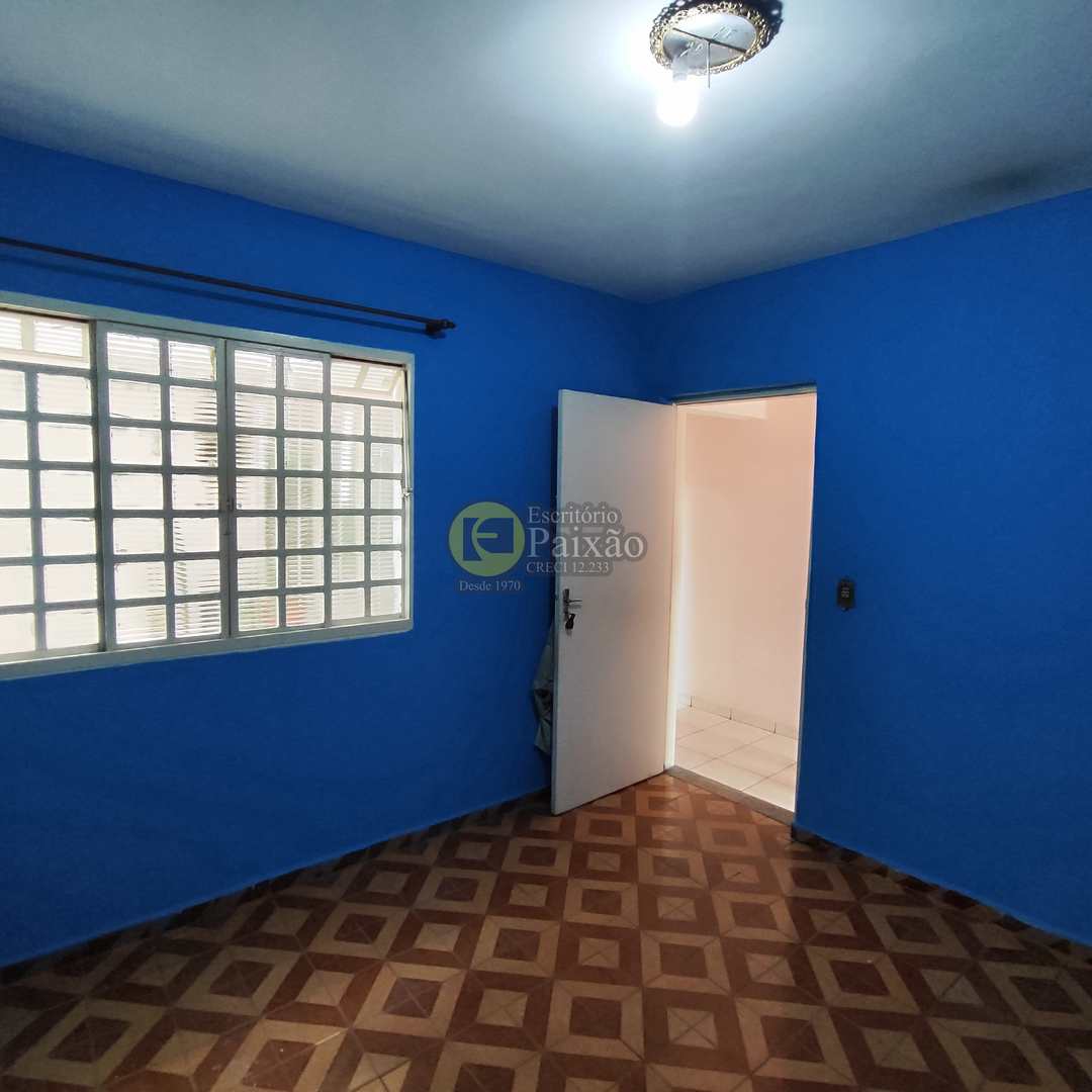 Casa à venda e aluguel com 2 quartos, 240m² - Foto 17