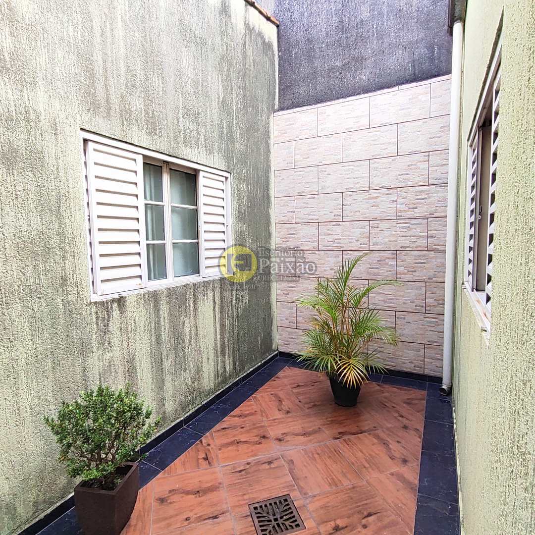Casa à venda com 3 quartos, 145m² - Foto 14