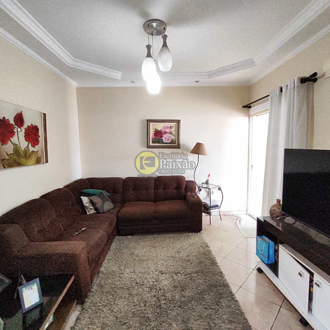 Casa à venda com 3 quartos, 145m² - Foto 4