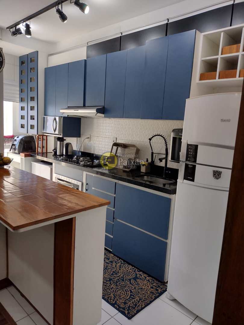 Apartamento à venda com 3 quartos, 65m² - Foto 2