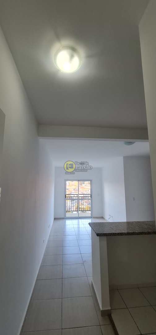 Apartamento à venda com 3 quartos, 79m² - Foto 2