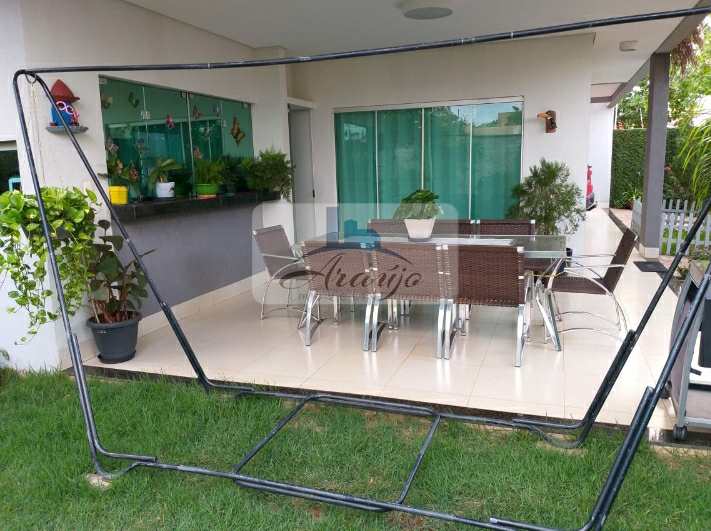 Sobrado à venda com 3 quartos, 300m² - Foto 2