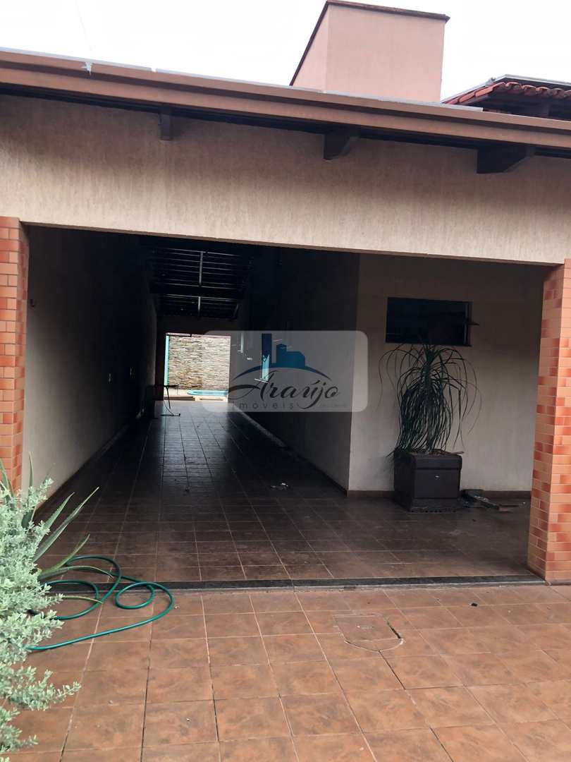 Casa à venda com 3 quartos, 377m² - Foto 24