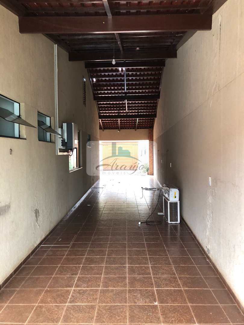 Casa à venda com 3 quartos, 377m² - Foto 7