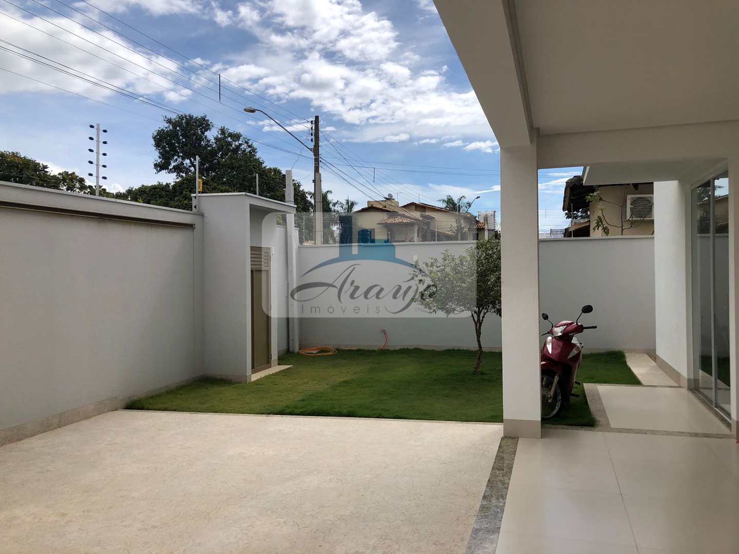 Sobrado à venda com 3 quartos, 255m² - Foto 2