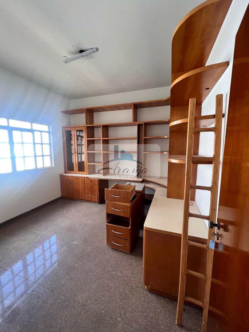 Sobrado para alugar com 4 quartos, 360m² - Foto 5