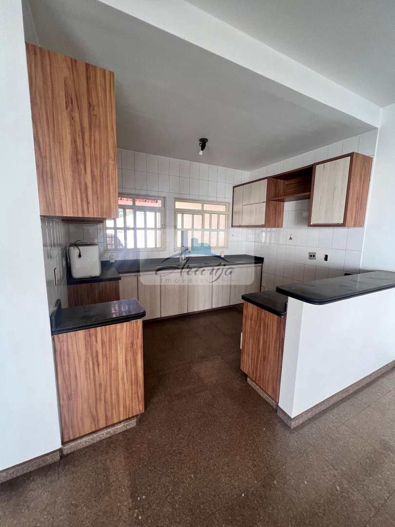 Sobrado para alugar com 4 quartos, 360m² - Foto 4