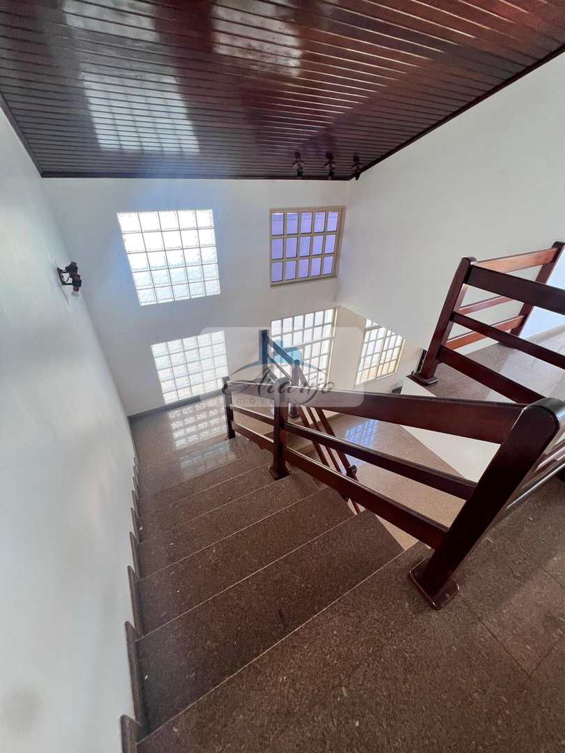 Sobrado para alugar com 4 quartos, 360m² - Foto 16