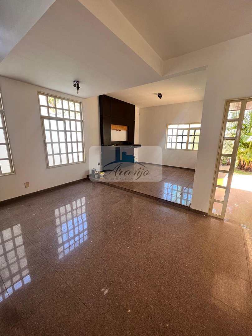 Sobrado para alugar com 4 quartos, 360m² - Foto 6