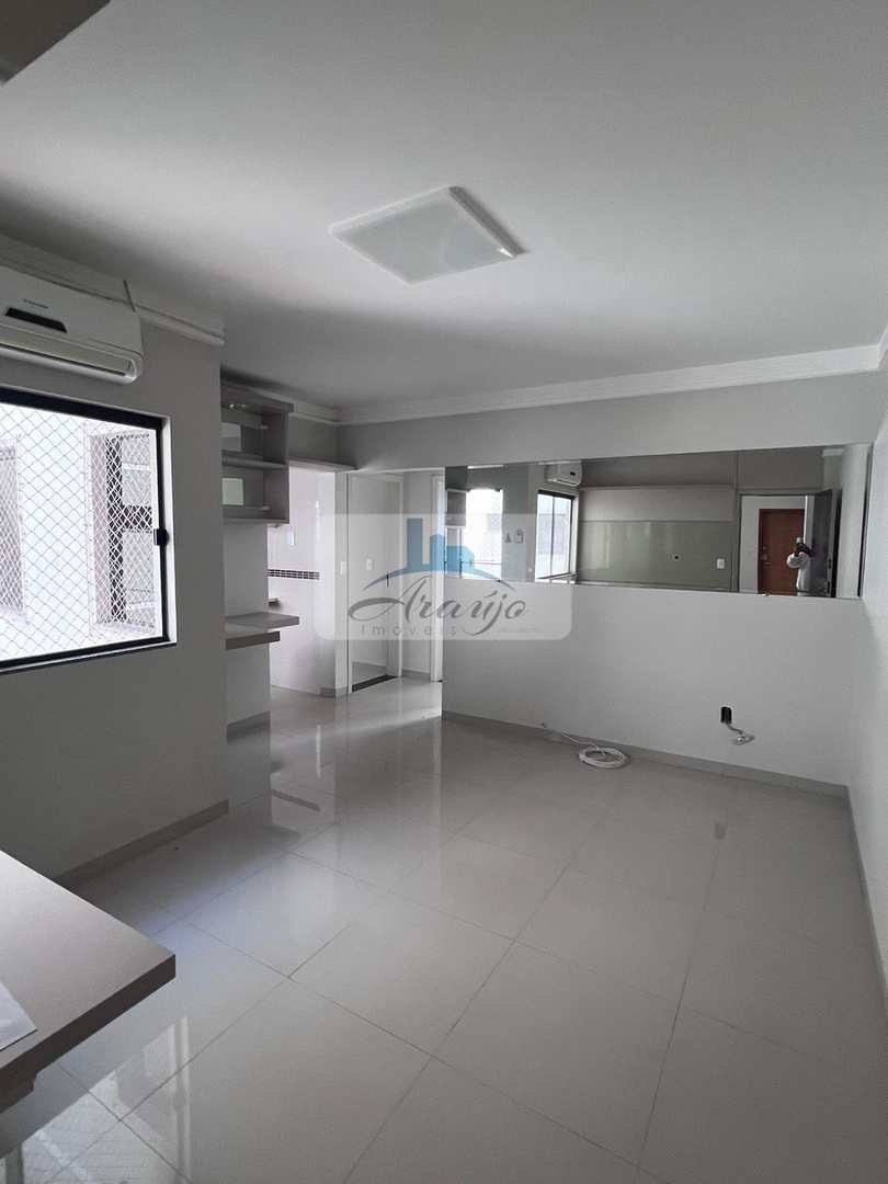 Apartamento para alugar com 2 quartos, 64m² - Foto 3