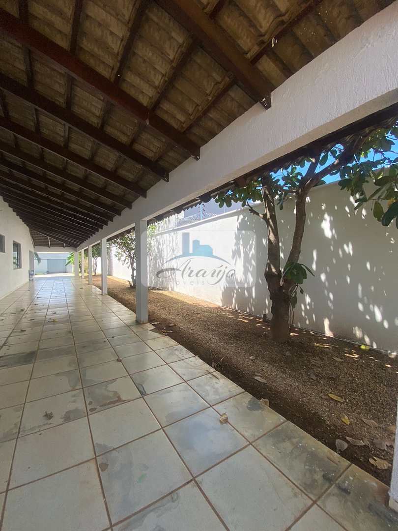 Casa à venda com 2 quartos, 680m² - Foto 19