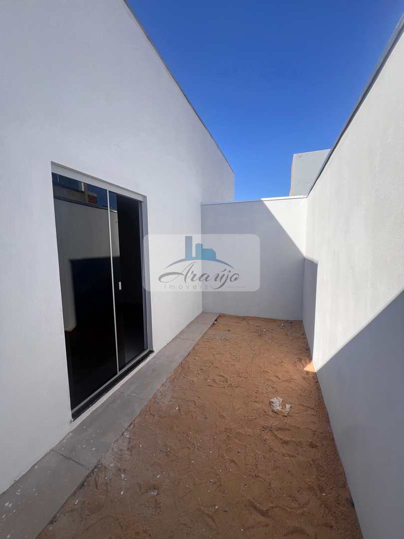 Casa à venda com 2 quartos, 70m² - Foto 8