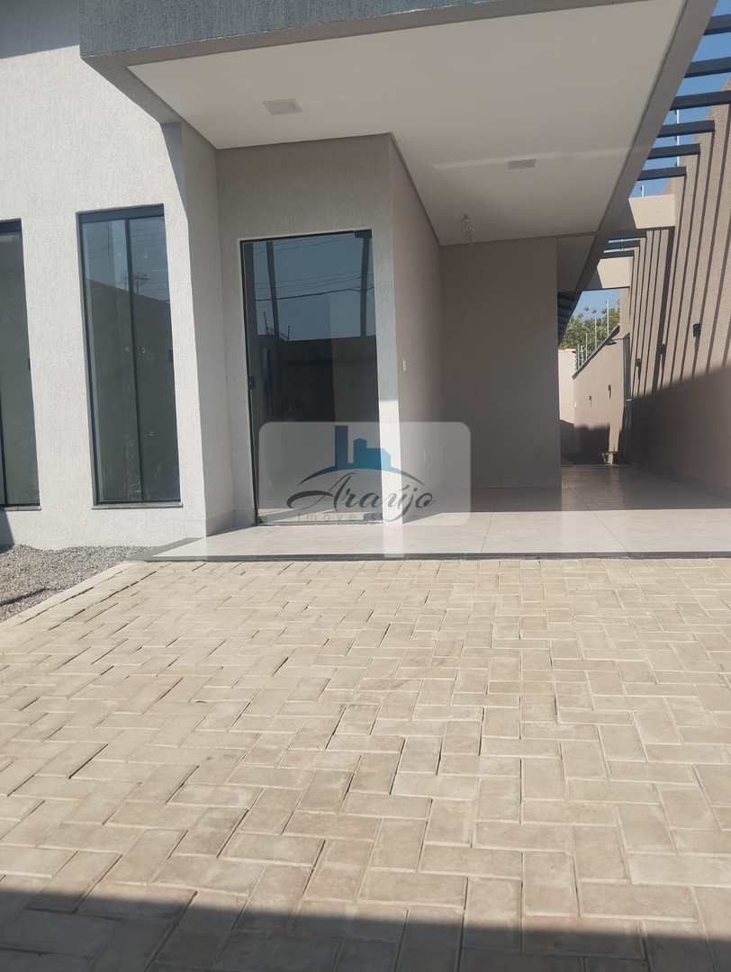 Casa à venda com 3 quartos, 180m² - Foto 1