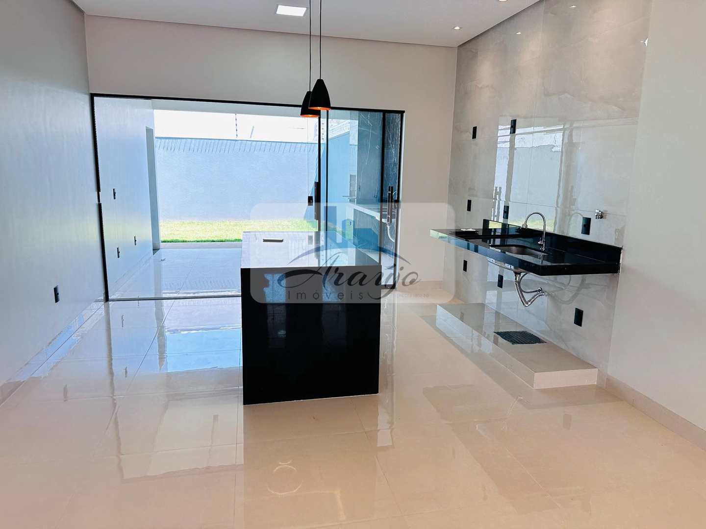 Casa à venda com 3 quartos, 270m² - Foto 3