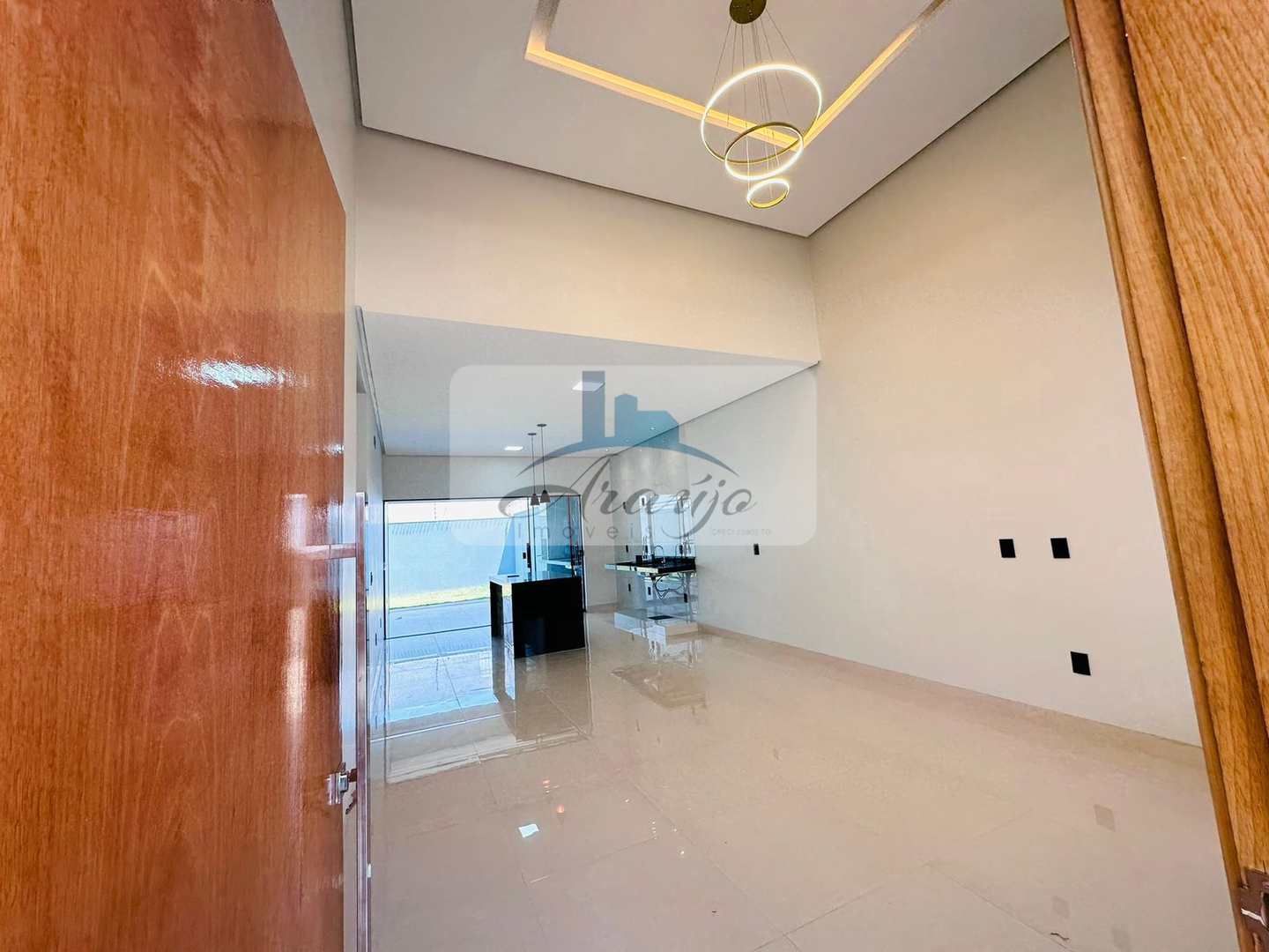 Casa à venda com 3 quartos, 270m² - Foto 2