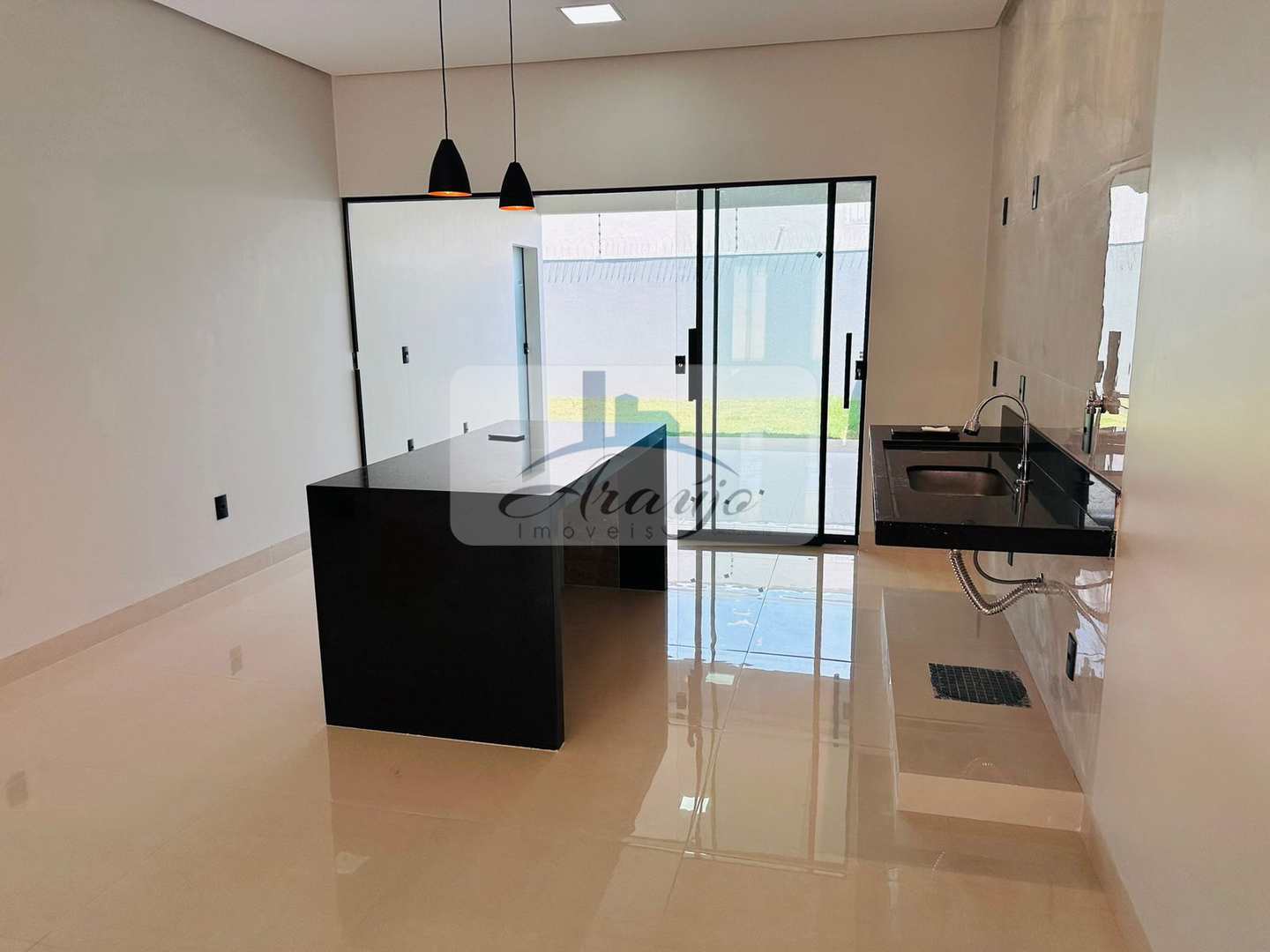 Casa à venda com 3 quartos, 270m² - Foto 4