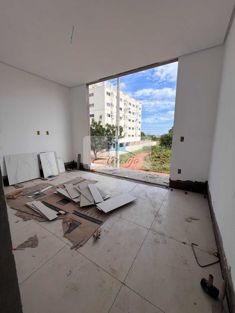 Sobrado à venda com 2 quartos, 85m² - Foto 2