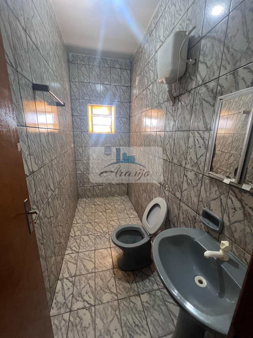 Casa para alugar com 2 quartos, 360m² - Foto 10