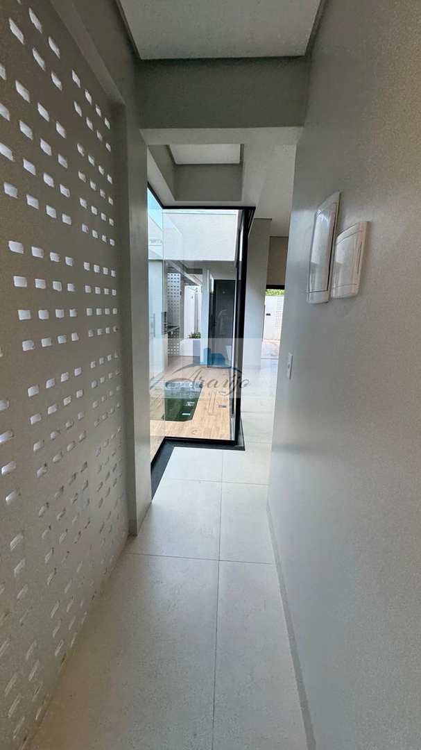 Casa à venda com 3 quartos, 200m² - Foto 10