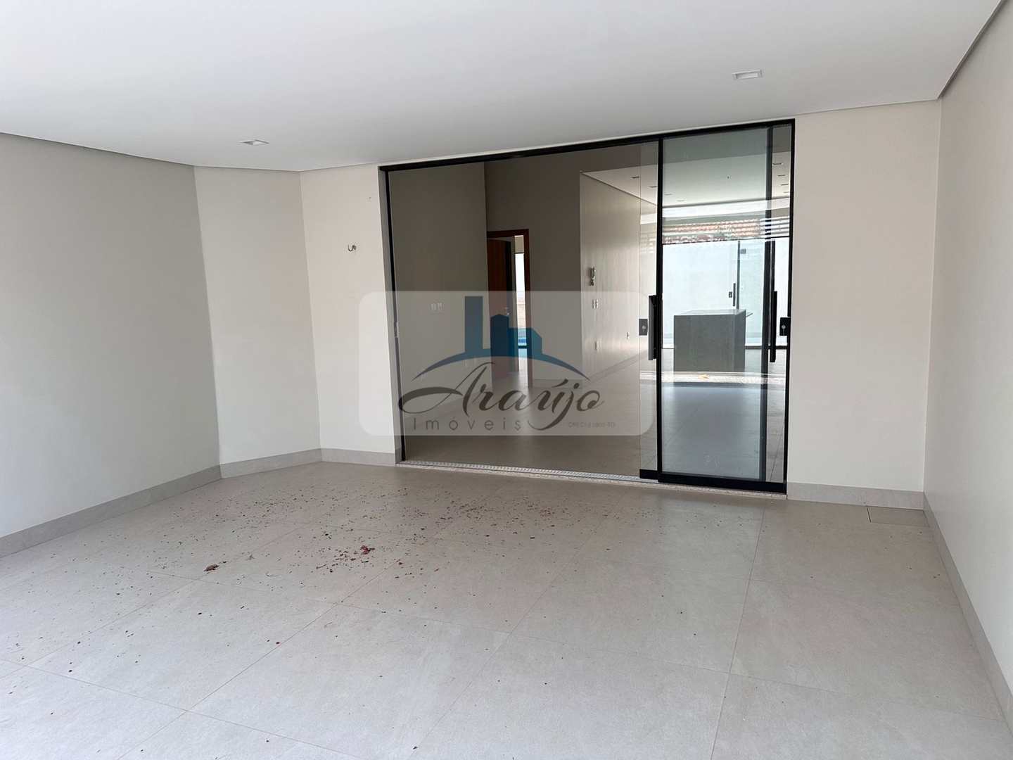 Casa à venda com 3 quartos, 200m² - Foto 4