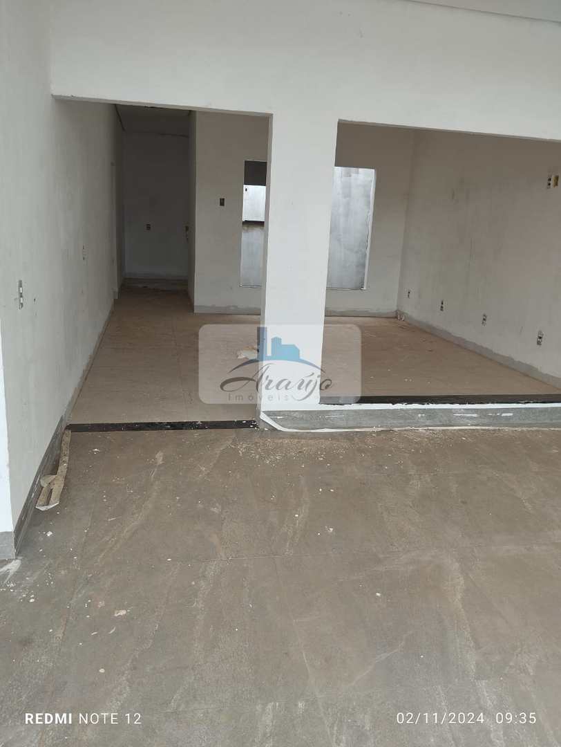 Casa à venda com 3 quartos, 250m² - Foto 8